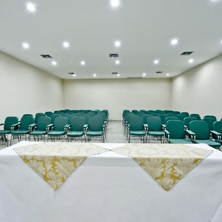 Hotel Golden Park Curitiba By Nacional Inn Экстерьер фото