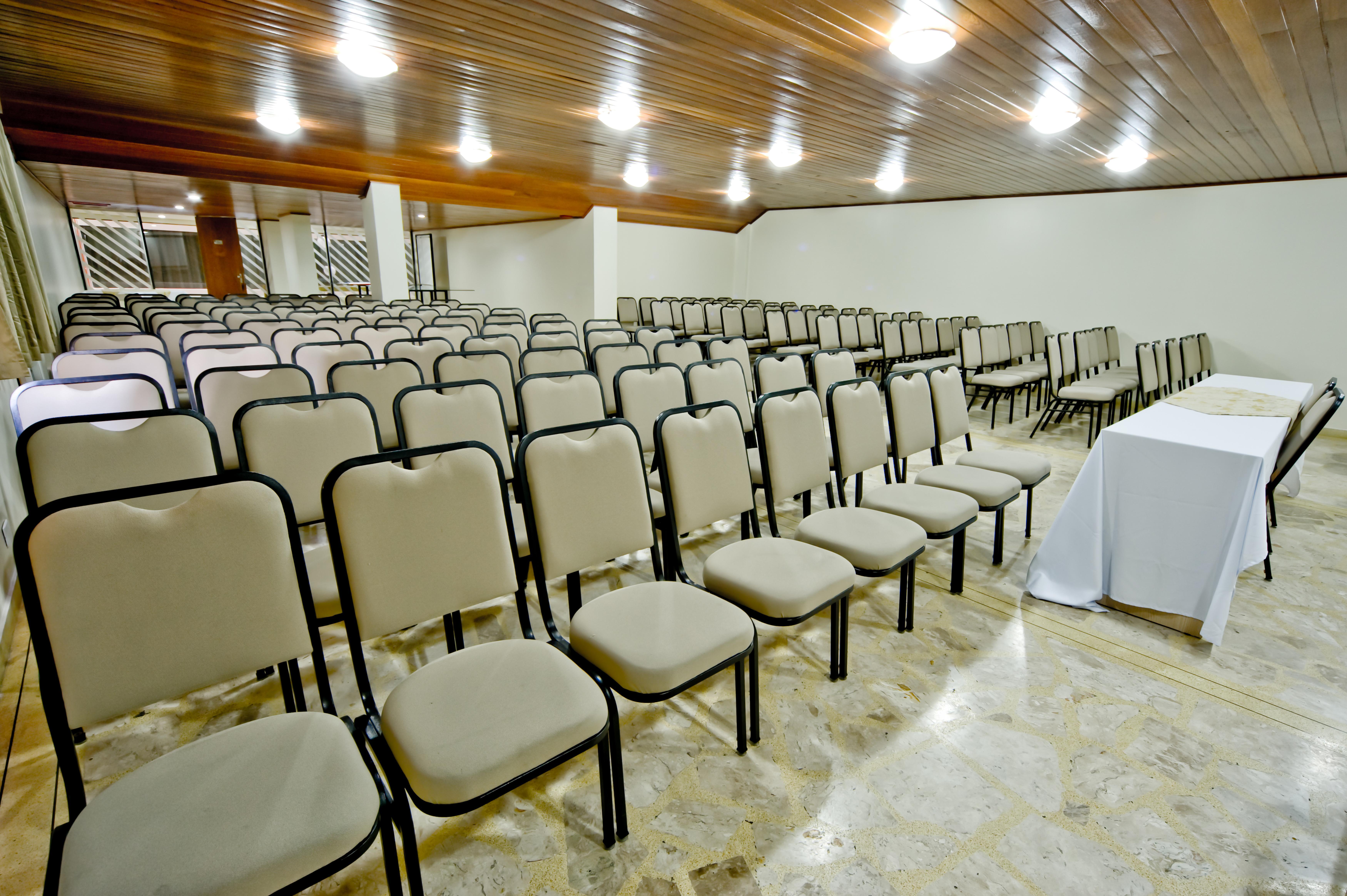 Hotel Golden Park Curitiba By Nacional Inn Экстерьер фото